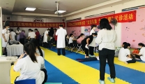 壮苗医药疗疾患 “特殊”义诊送健康